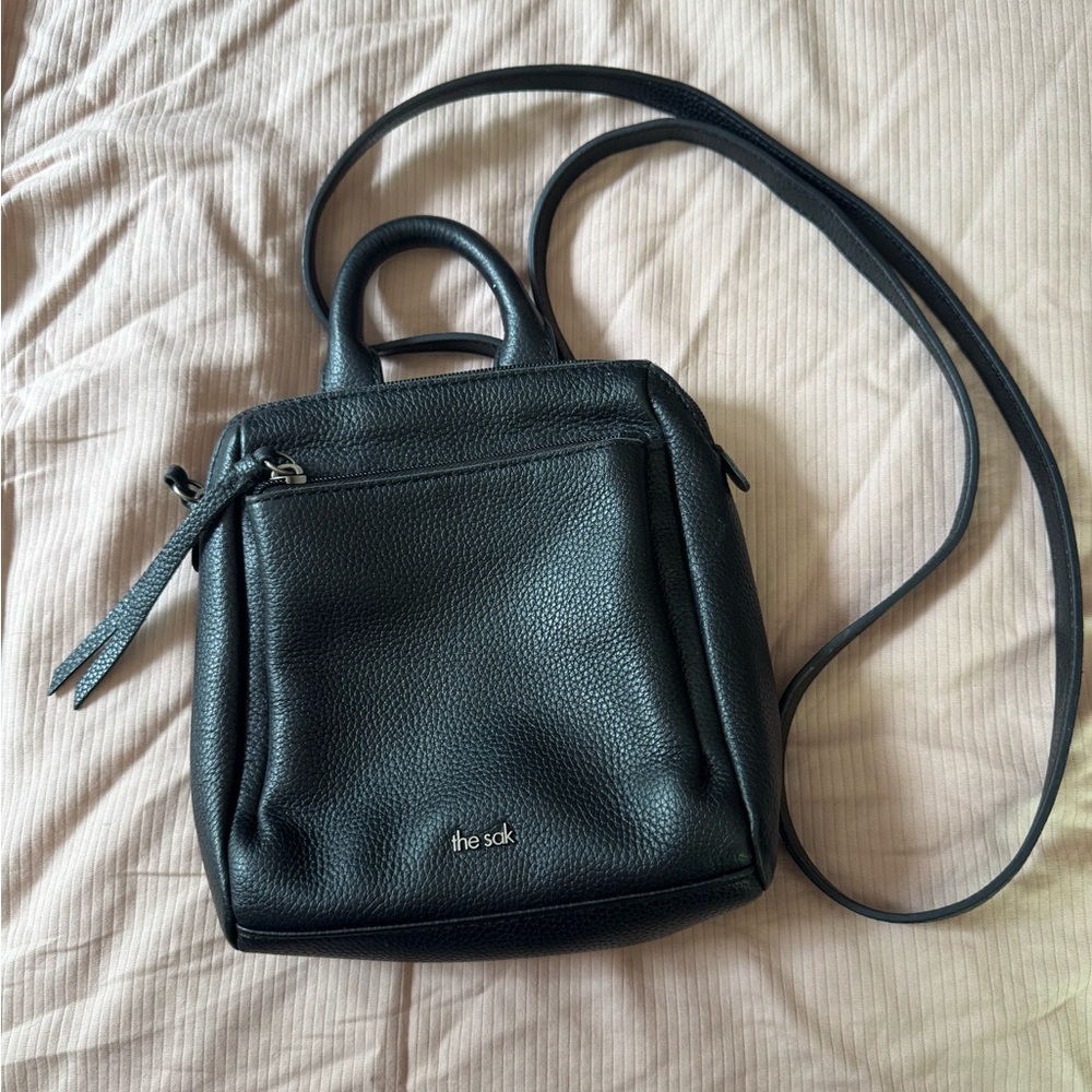 😘😘😘The Sak Black Leather Crossbody Bag😘😘😘